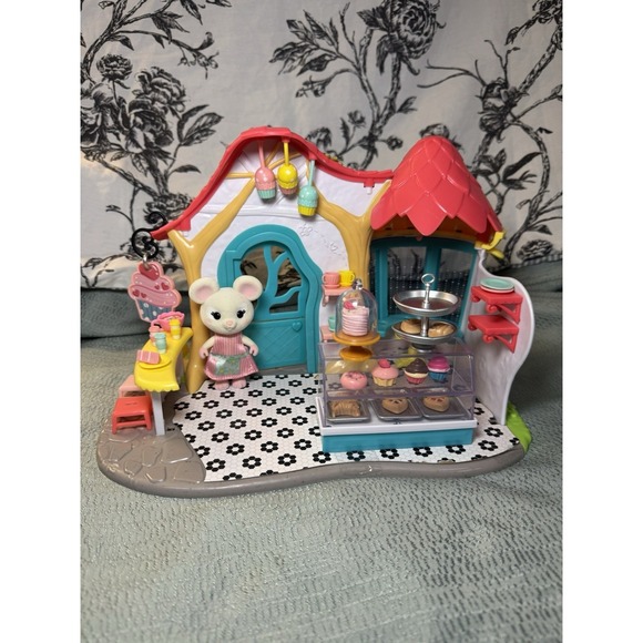 Hasbro Other - Miss Sophie's Bees Teas Pastry Shop Collection Set Used Almost All pieces